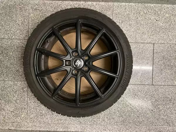 Jantes alu + Pneus hiver 18 215/45 R18 93V - Photo 2