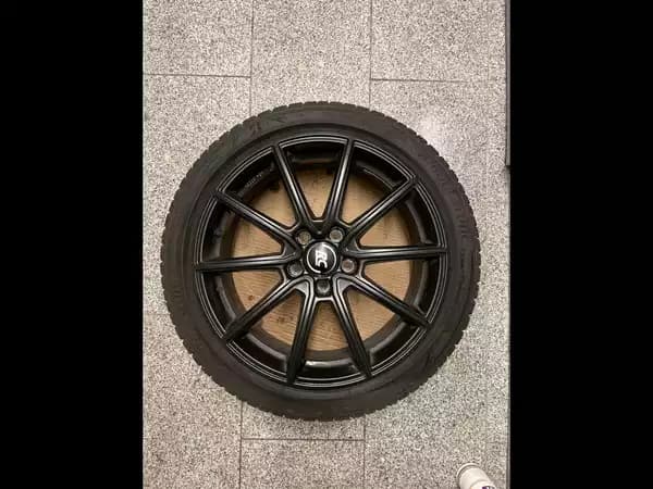 Jantes alu + Pneus hiver 18 215/45 R18 93V - Photo 3