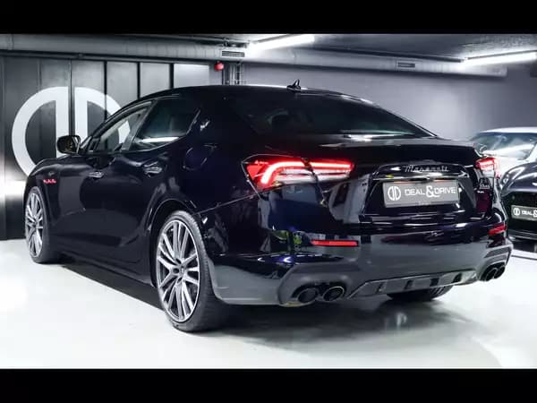 Maserati Ghibli TROFEO 3.8 V8 RWD (580 CH) – CARBON PACK INT / EXT - Photo 2