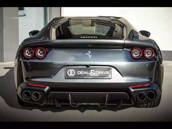 Ferrari 812 Superfast 6.5 V12 - Photo 3