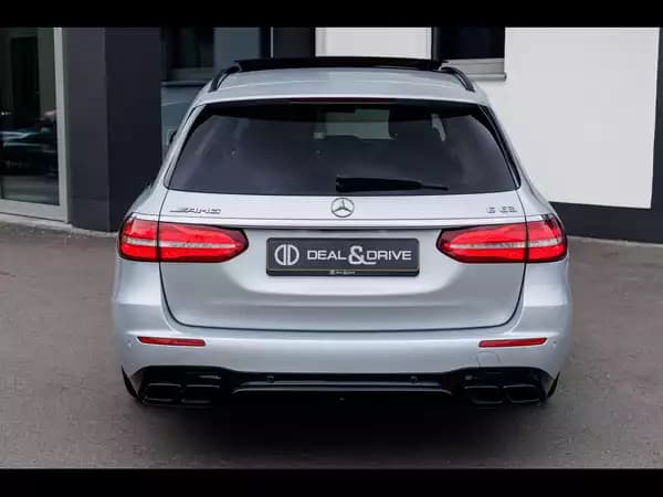 Mercedes-Benz E 63 AMG T-MODELL 4MATIC+ - Photo 3