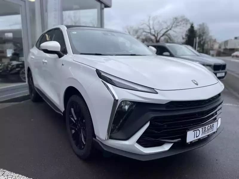 Forthing T5 Evo 1.5 Turbo Auto HEV - Photo 1