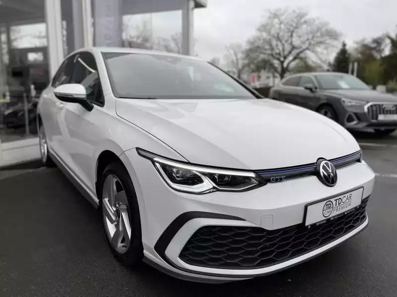 Volkswagen Golf 8 GTE 1.4 TSI 245CV DSG - Photo 1