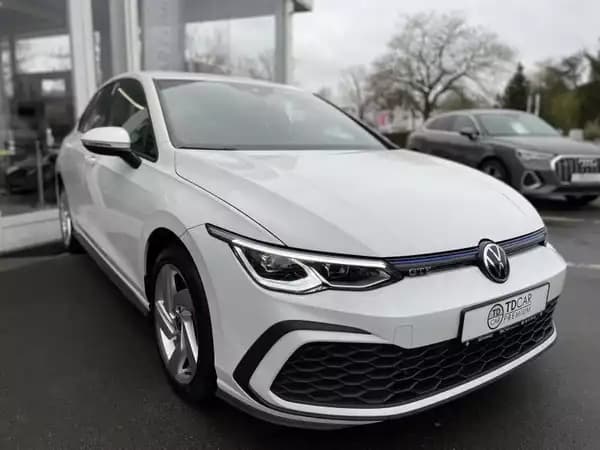 Volkswagen Golf 8 GTE 1.4 TSI 245CV DSG - Photo 2