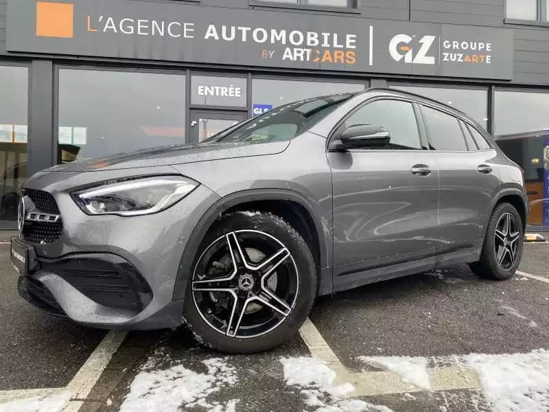 Mercedes-Benz GLA 200 AMG Line - Photo 1