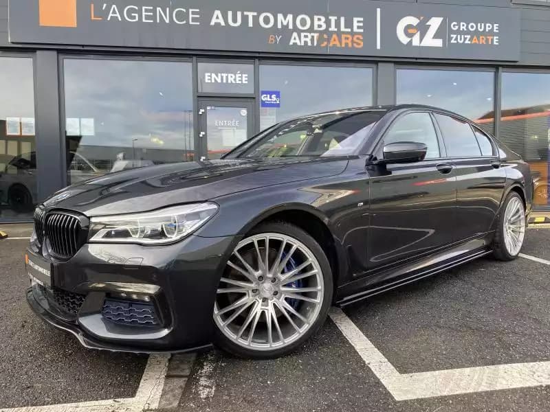 BMW 750 XDrive - Photo 1