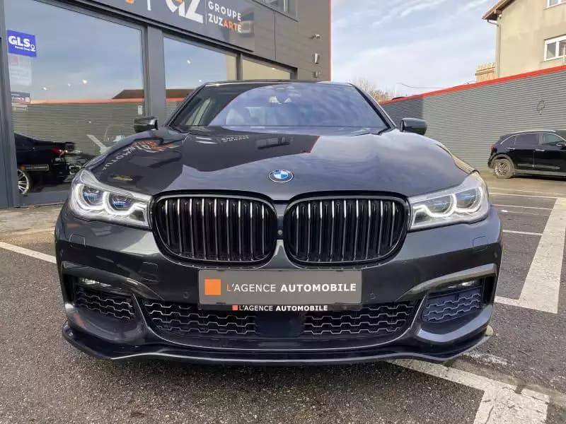 BMW 750 XDrive - Photo 1