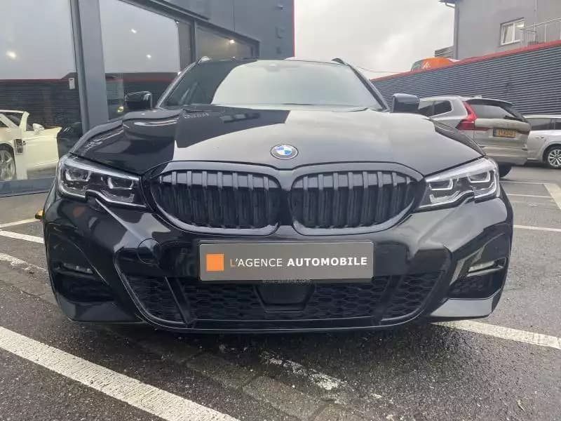 BMW 320 xDrive pack M - Photo 1