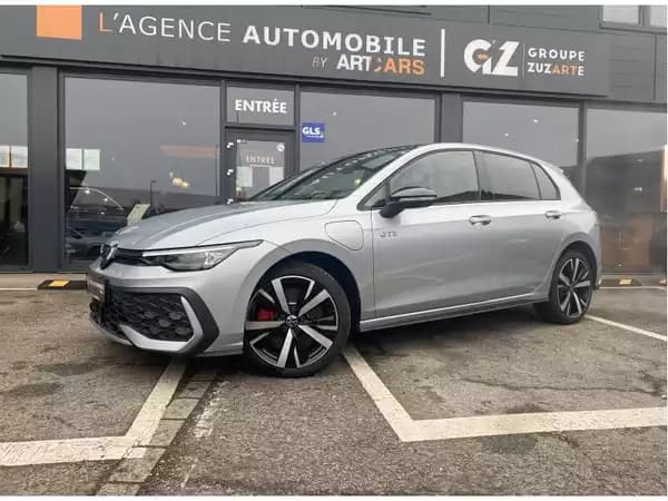 Volkswagen Golf GTE Hybride - Photo 2