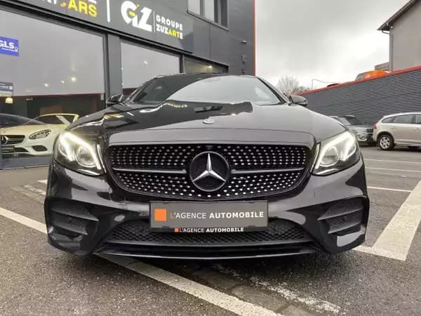 Mercedes-Benz E 220 d Coupé AMG Line - Photo 2