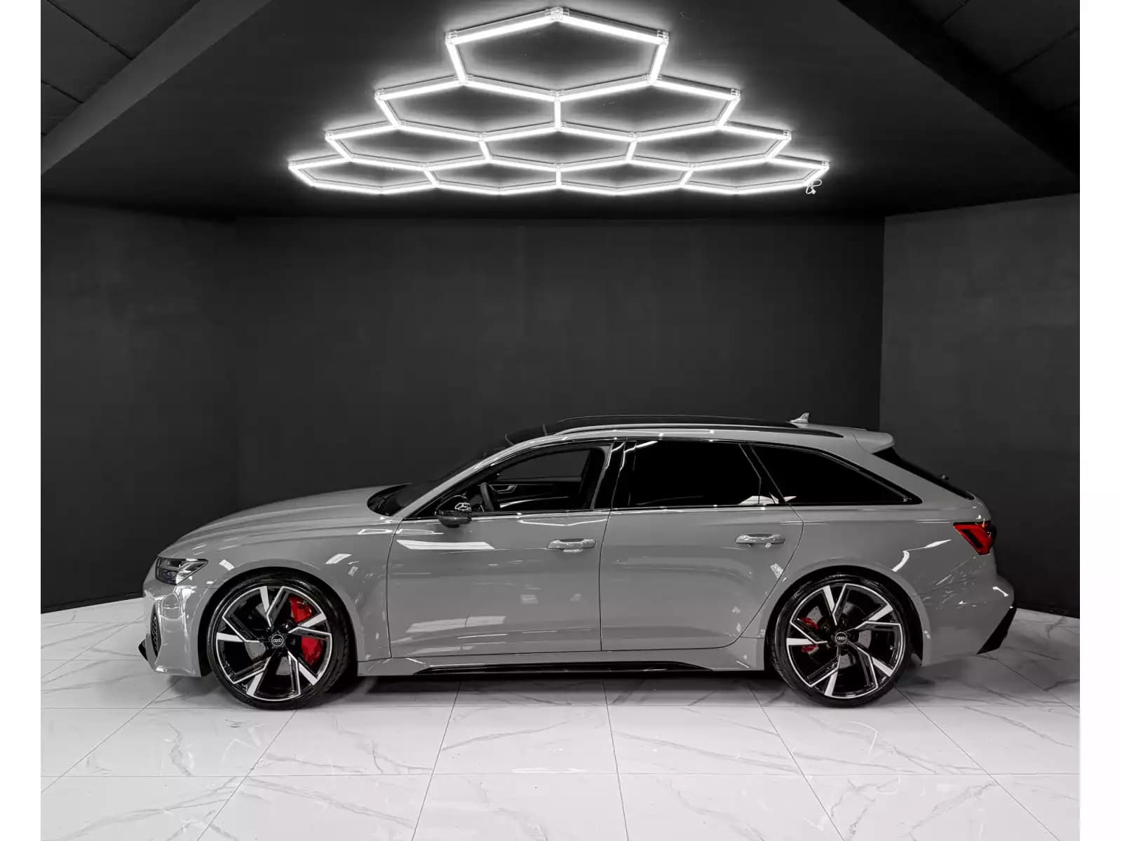 Audi RS6 PERFORMANCE - Photo 1