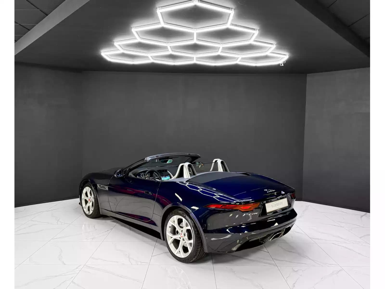 Jaguar F-Type P300 Cabriolet R-Dynamic / Meridian / LED / 1.Hand - Photo 1