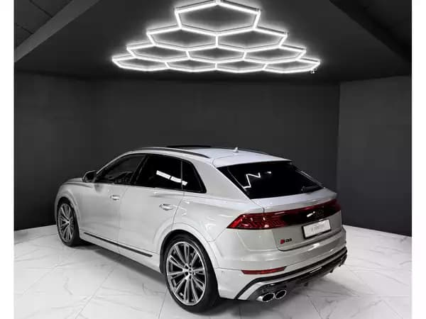 Audi SQ8 4.0 TFSI / REAR-AXLE / B&O / PANO / HEAD-UP / - Photo 2