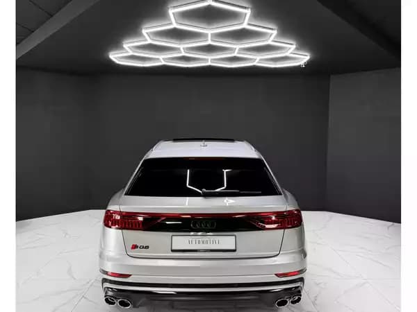 Audi SQ8 4.0 TFSI / REAR-AXLE / B&O / PANO / HEAD-UP / - Photo 3