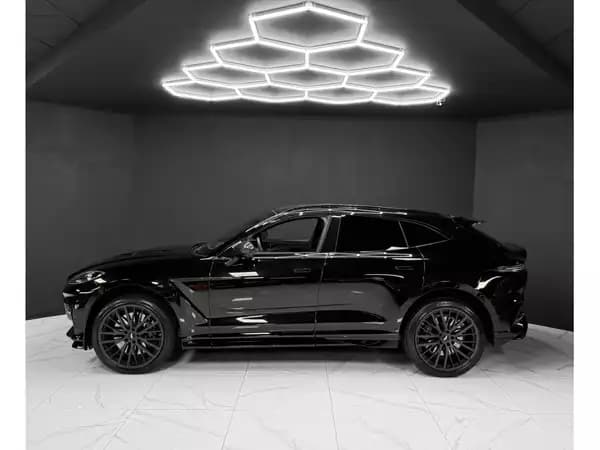 Aston Martin DBX 707 - Photo 2