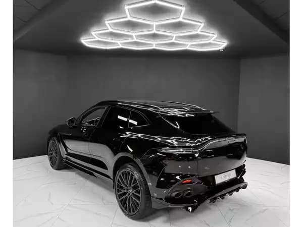 Aston Martin DBX 707 - Photo 2