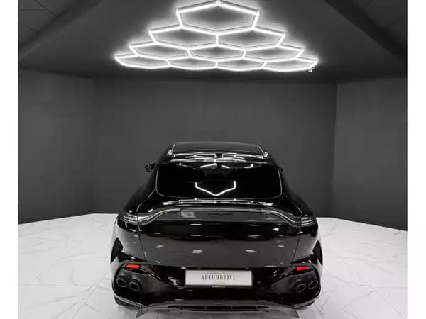 Aston Martin DBX 707 - Photo 3
