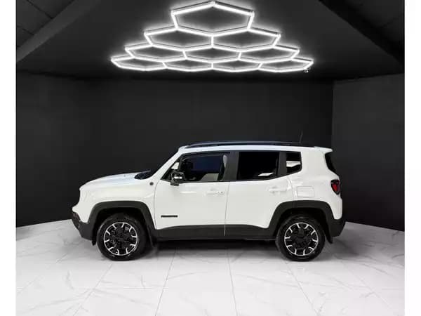 Jeep Renegade Trailhawk Plug-In-Hybrid 4xe - Photo 2