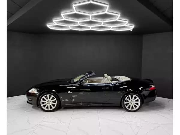 Jaguar XK 3.5 V8 Convertible - Photo 2