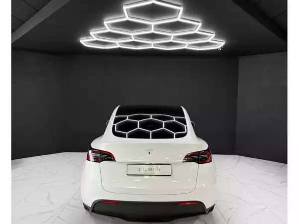 Tesla Model Y RWD - Photo 3