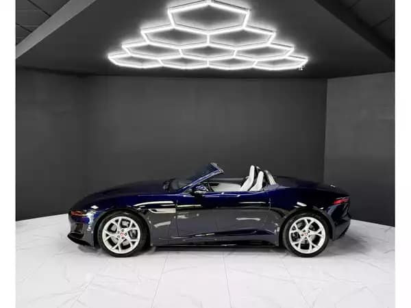 Jaguar F-Type P300 Cabriolet R-Dynamic / Meridian / LED / 1.Hand - Photo 2