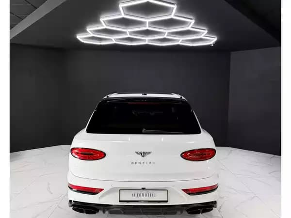 Bentley Bentayga 4.0 V8 S CARBON - Photo 3