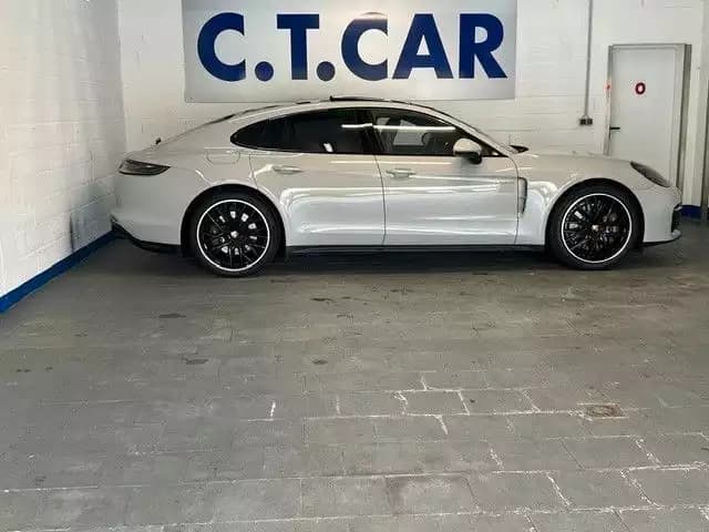 Porsche Panamera 4 E-Hybrid Platinum Edition - Photo 1