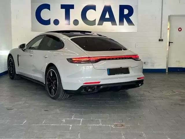 Porsche Panamera 4 E-Hybrid Platinum Edition - Photo 1