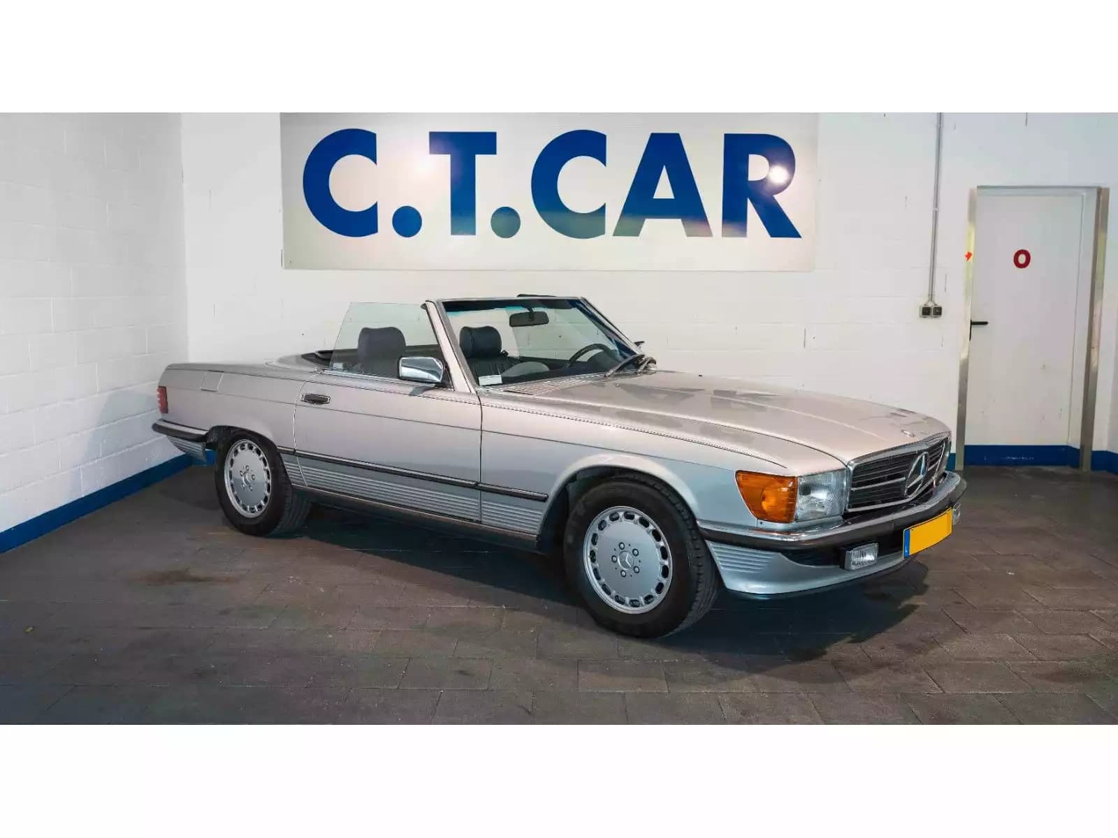 Mercedes-Benz SL 560 Auto. - Photo 1