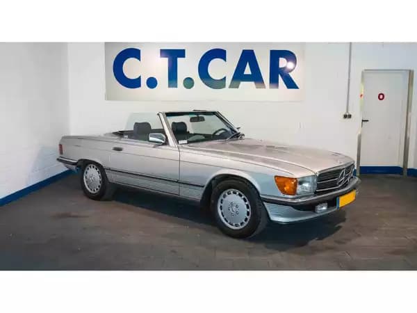 Mercedes-Benz SL 560 Auto. - Photo 2