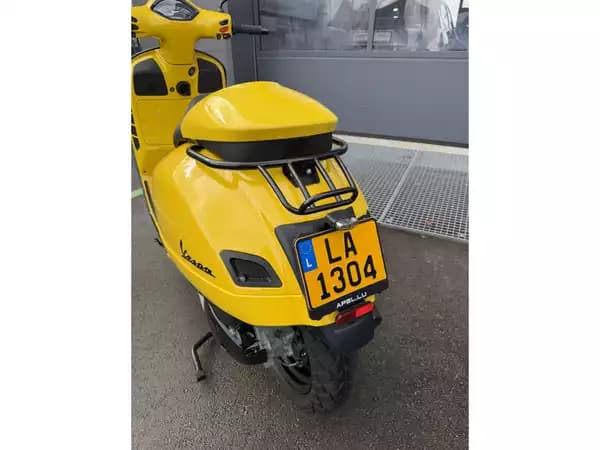 Vespa GTS Super Sport 300 - Photo 3