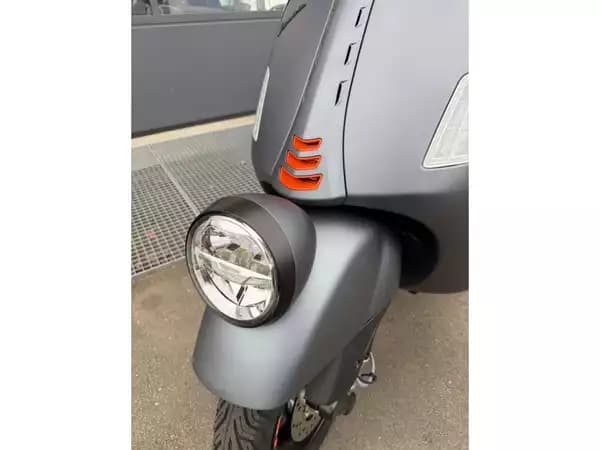 Vespa GTV 310 - Photo 2