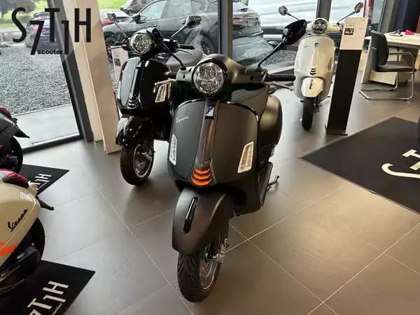 Vespa GTS 310 Super Sport - Photo 2