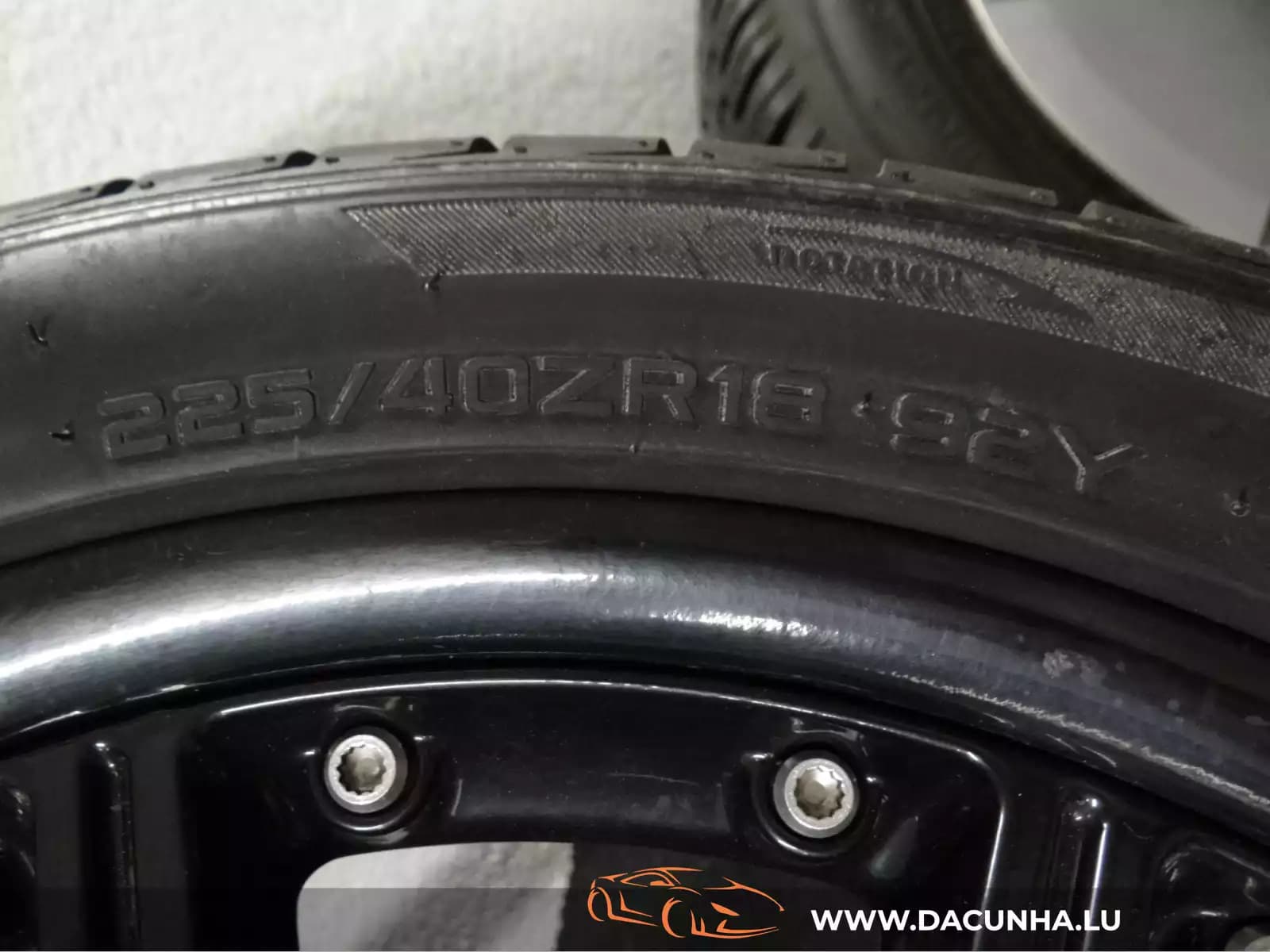 Jantes alu + Pneus été 18 265/35 R18 - Photo 1