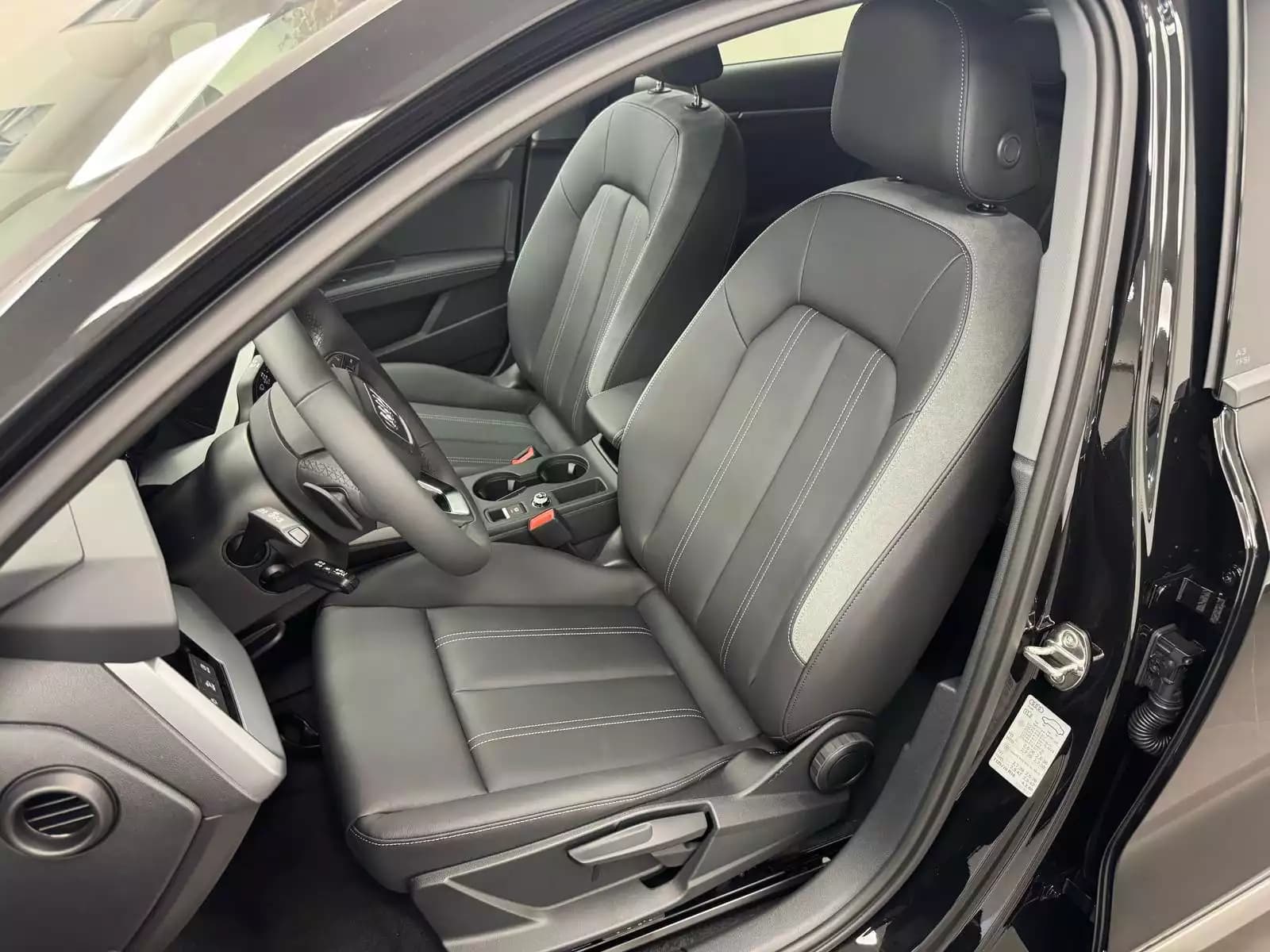 Audi A3 Limousine S line 35 TFSI 150 CV / 110 kW S tronic - Photo 1