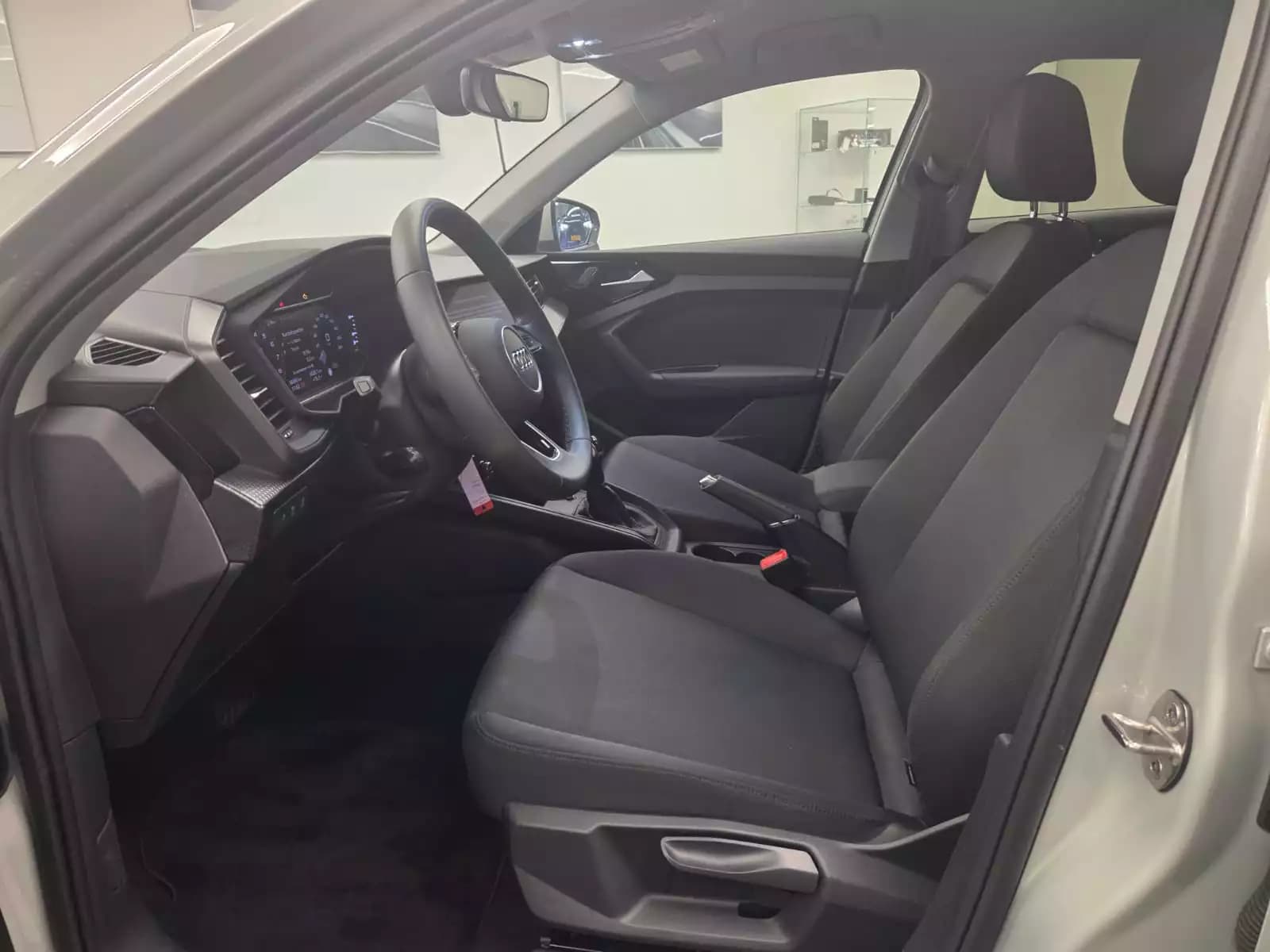 Audi A1 Sportback S line 30 TFSI 116 CH / 85 kW S tronic - Photo 1