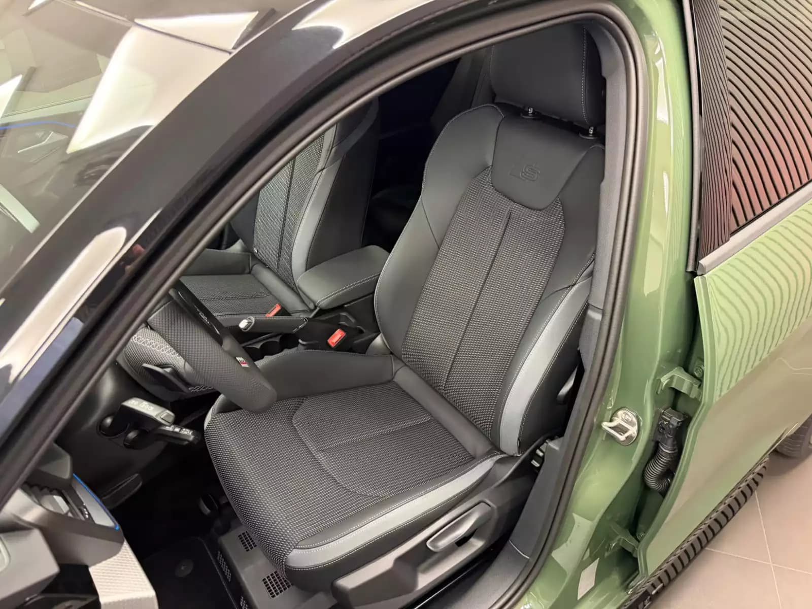 Audi A1 Sportback S line Plus 207 CH / 152 kW S tronic - Photo 1