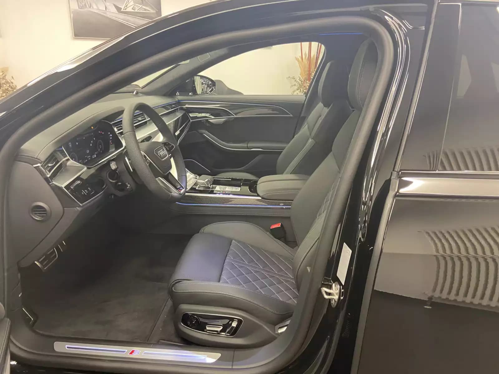 Audi A8 TFSIe quattro 449 CH / 330 kW Tiptronic - Photo 1