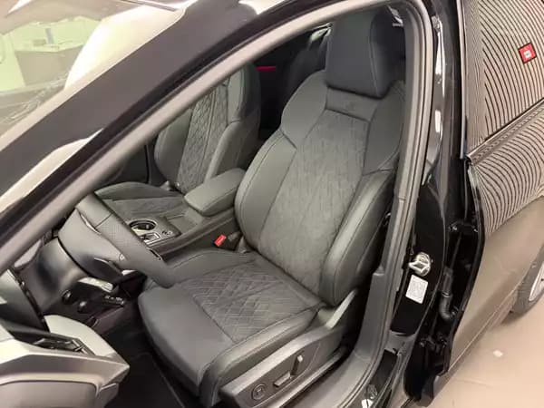 Audi Q4 e-tron SUV S line Performance 286 CH / 210 kW - Photo 2