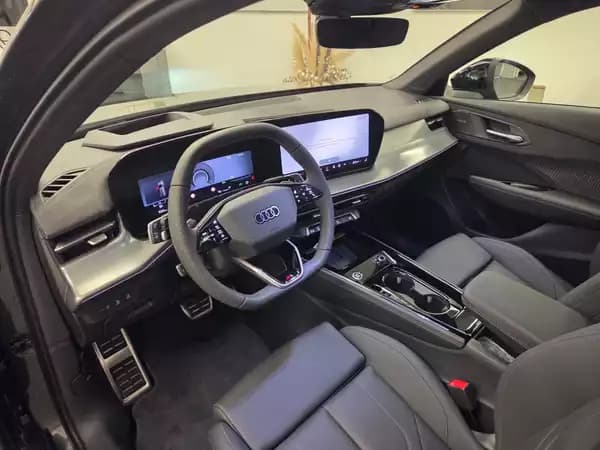 Audi Q3 SUV S Line 195 kW / 265 CV TFSI quattro S tronic - Photo 3