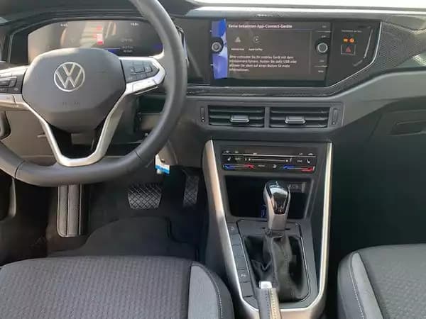 Volkswagen Taigo LIFE 1.0TSI 116CV DSG7 - Photo 2