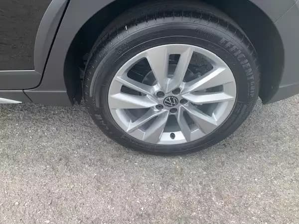 Volkswagen Taigo LIFE 1.0TSI 116CV DSG7 - Photo 3