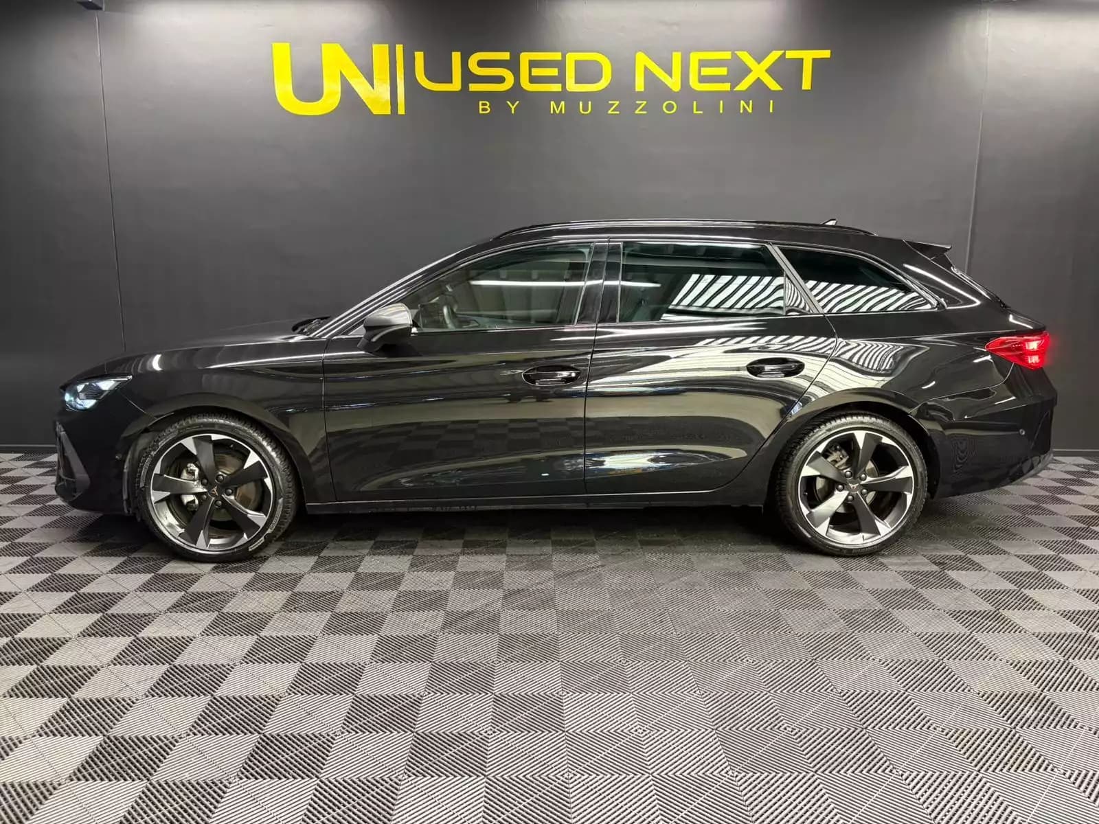 Cupra Leon SP 1.5 eTSI 150 CH DSG7 NEW MODEL - Photo 1