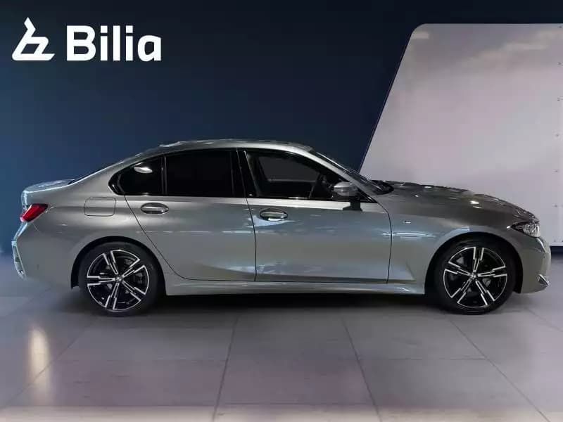 BMW 320 320i M-Sport - Photo 1