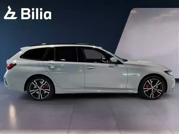 BMW 330 330e xDrive Touring M Sport - Photo 3