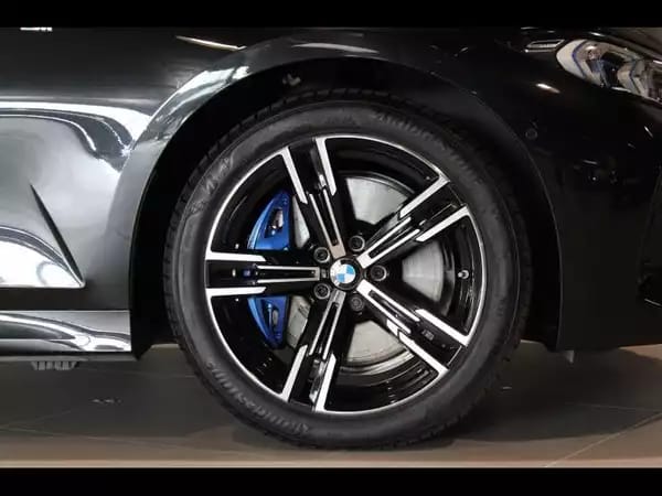 BMW 320 D xDrive pack M 2024 - Photo 3