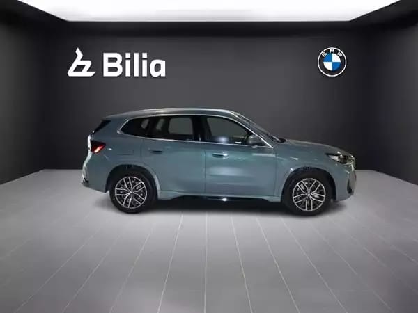 BMW X1 i sDrive18i / PACK M - Photo 2