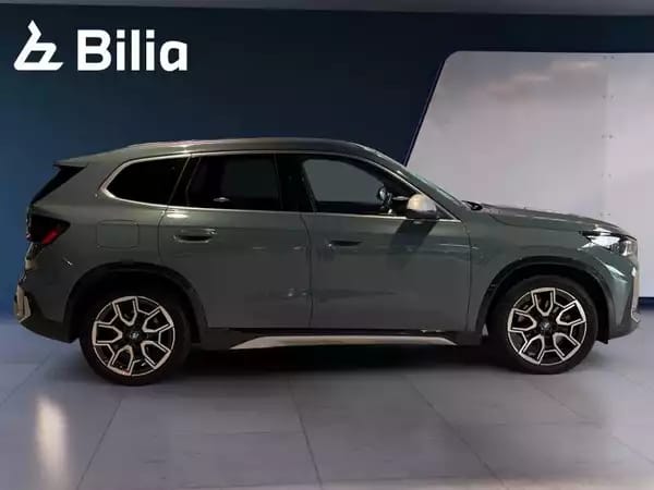 BMW iX1 xDrive30 2023 xline - Photo 2