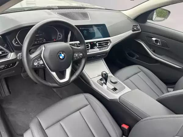 BMW 330 330e Touring - Photo 3