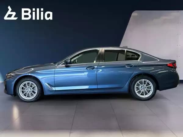 BMW 520 520i Berline - Photo 2